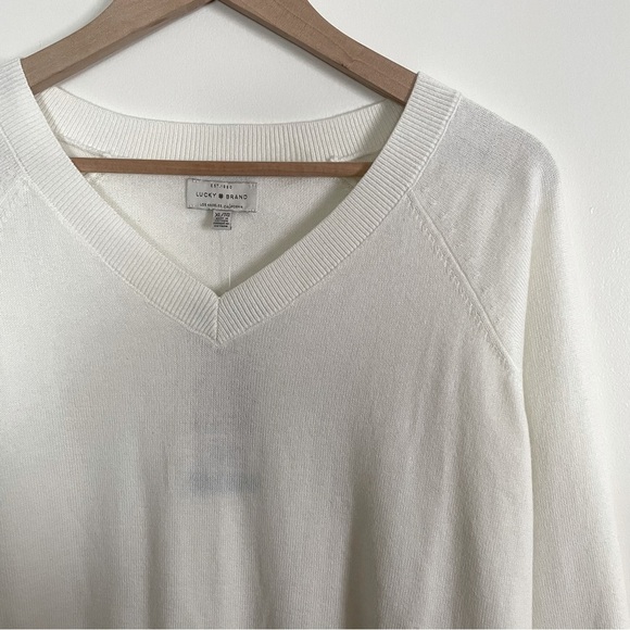 NWT Lucky Brand Soft White V-Neck Raglan Sleeve Split Hem Cotton Sweater… - Picture 3 of 13